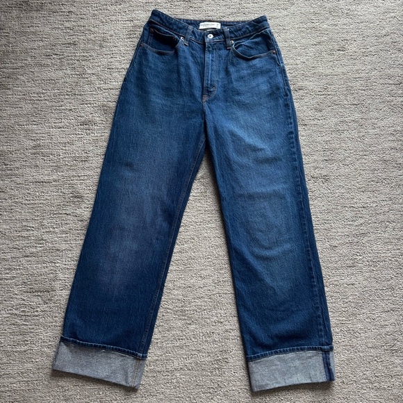 Abercrombie & Fitch Denim - Curve Love High Rise 90s Relaxed Jean with Cuffed Hem from Abercrombie - Size 28